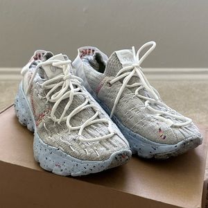 Wmns Nike Space Hippie 04 'Photon Dust' Size 6